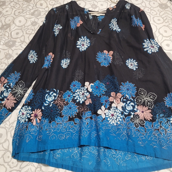 Ann Taylor Loft Garden Split Neck Blouse L Black Blue Floral Semi Sheer Loose - Picture 2 of 5